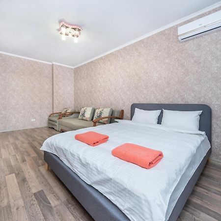 Apartments Near Poznyaki Station Kiev Luaran gambar